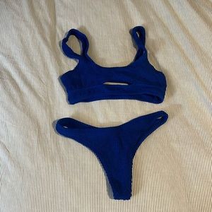 Bond-eye bikini set